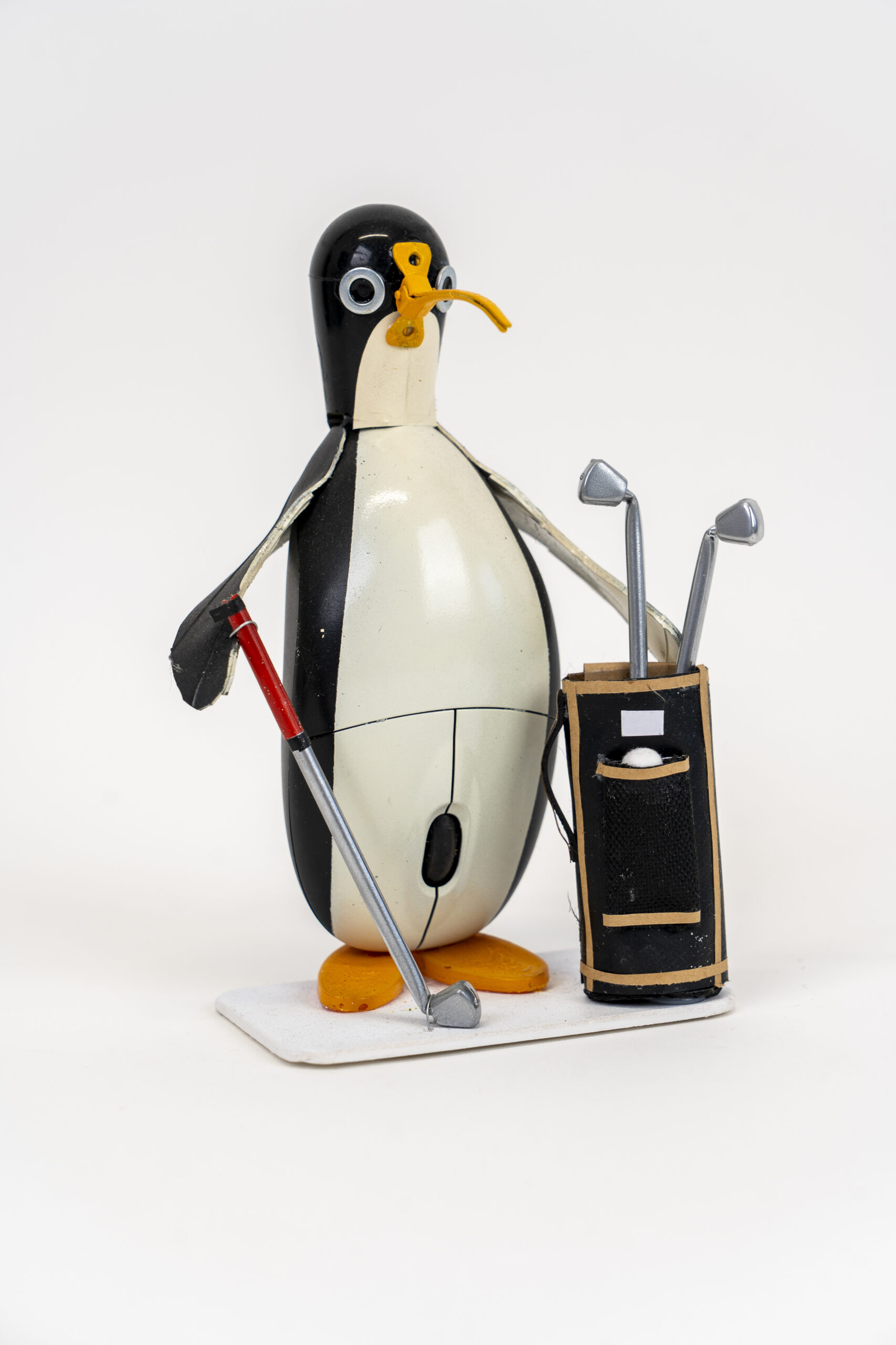 Pinguino golfista